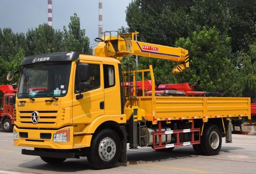 點擊查看詳細信息<br>標題：8噸大運隨車吊 閱讀次數：1849