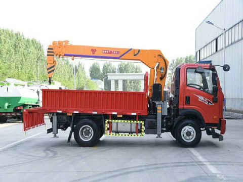 點擊查看詳細信息<br>標題：4噸重汽王牌隨車吊 閱讀次數：1905